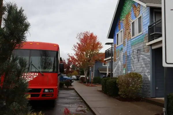 Medical Teams International and Kaiser Permanente partner with Mano a Mano Family Center in Salem to offer free mobile medical and dental clinics through Care and Connect.